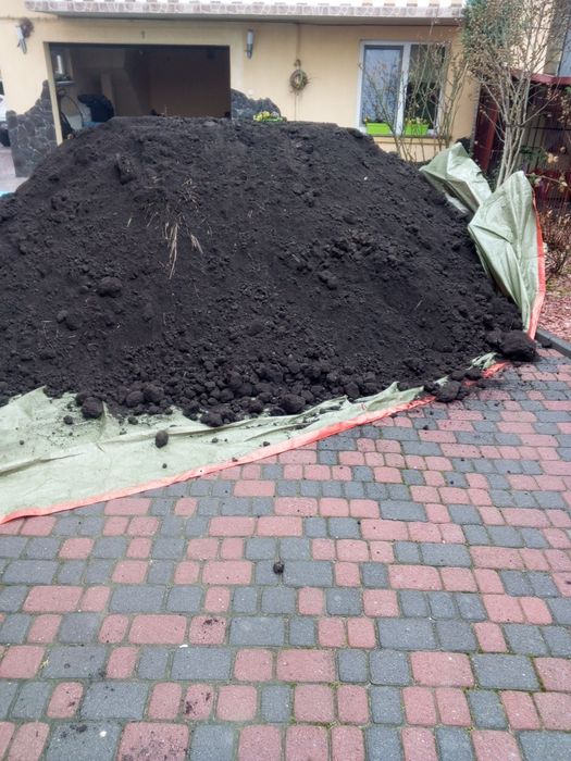 Доставка чорнозем торф об'єм до 12 кубів