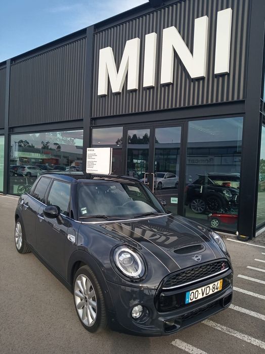 Mini Cooper SD - Potência e Estilo, com Km de Fazer Inveja!