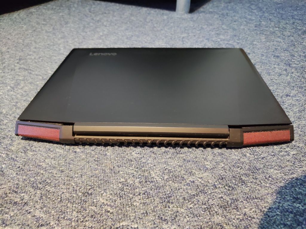 Laptop Lenovo Y700 AMD FX/8GB/Radeon R9 /SSD/15.6/HDMI