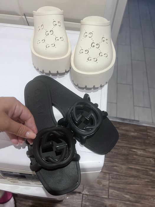 Продам шлепки состояние новых