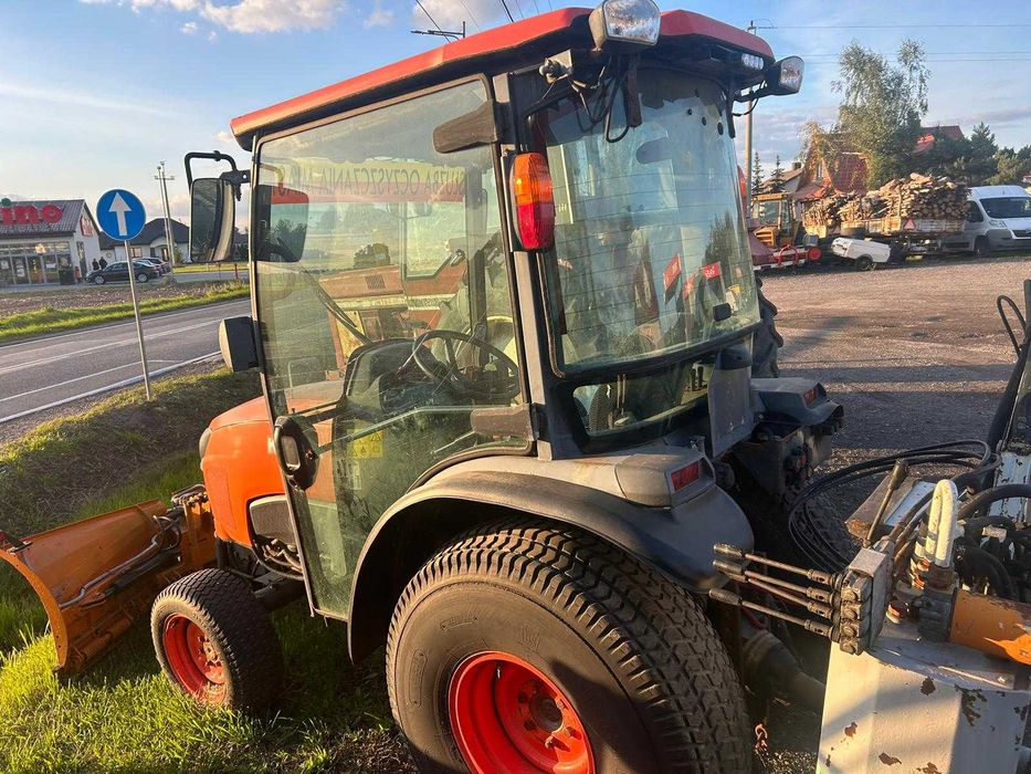 kubota pług strzałka odśnieżanie akcja zima