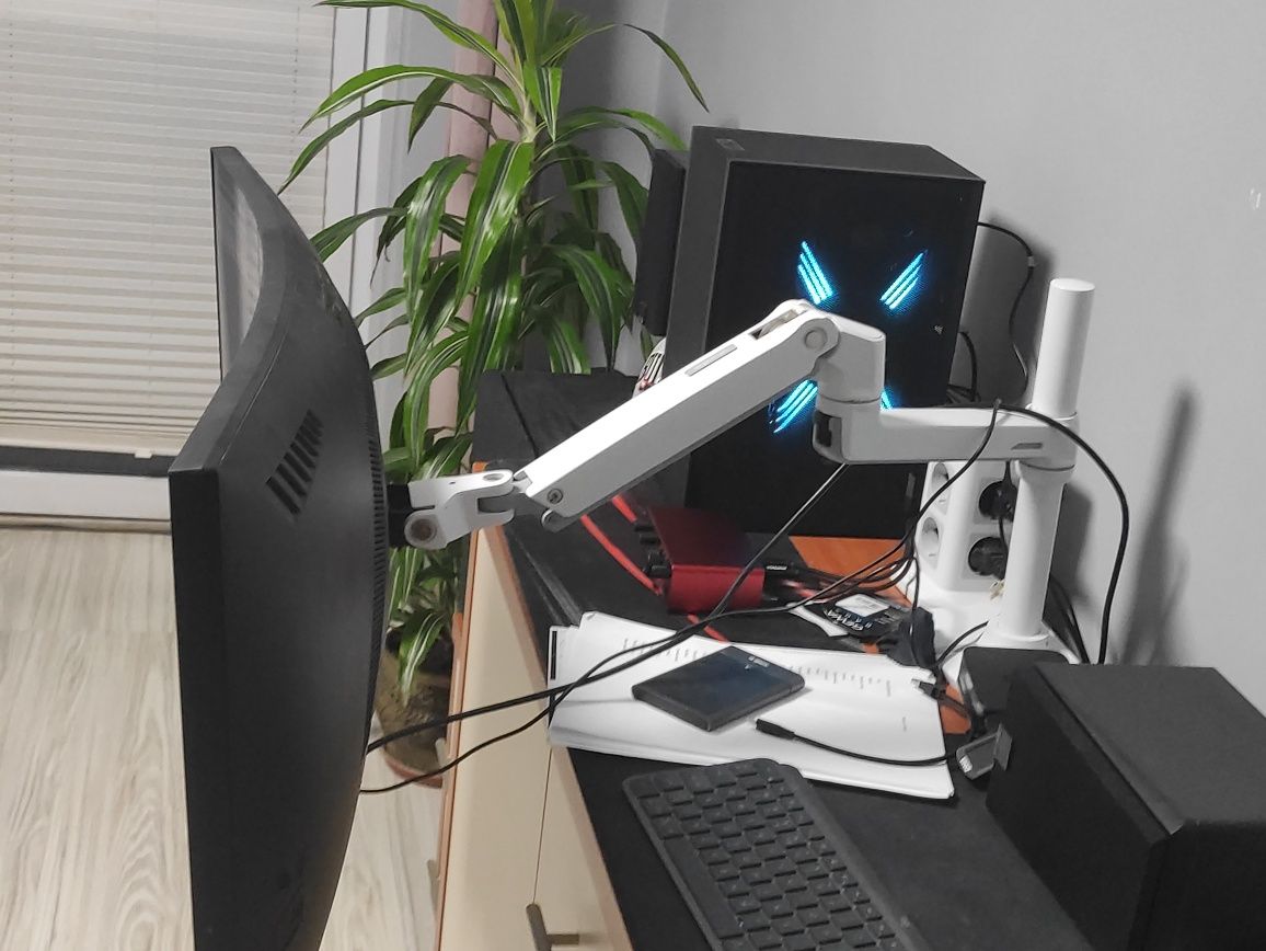 Monitor Asus VG35VQ TUF Gaming Curved