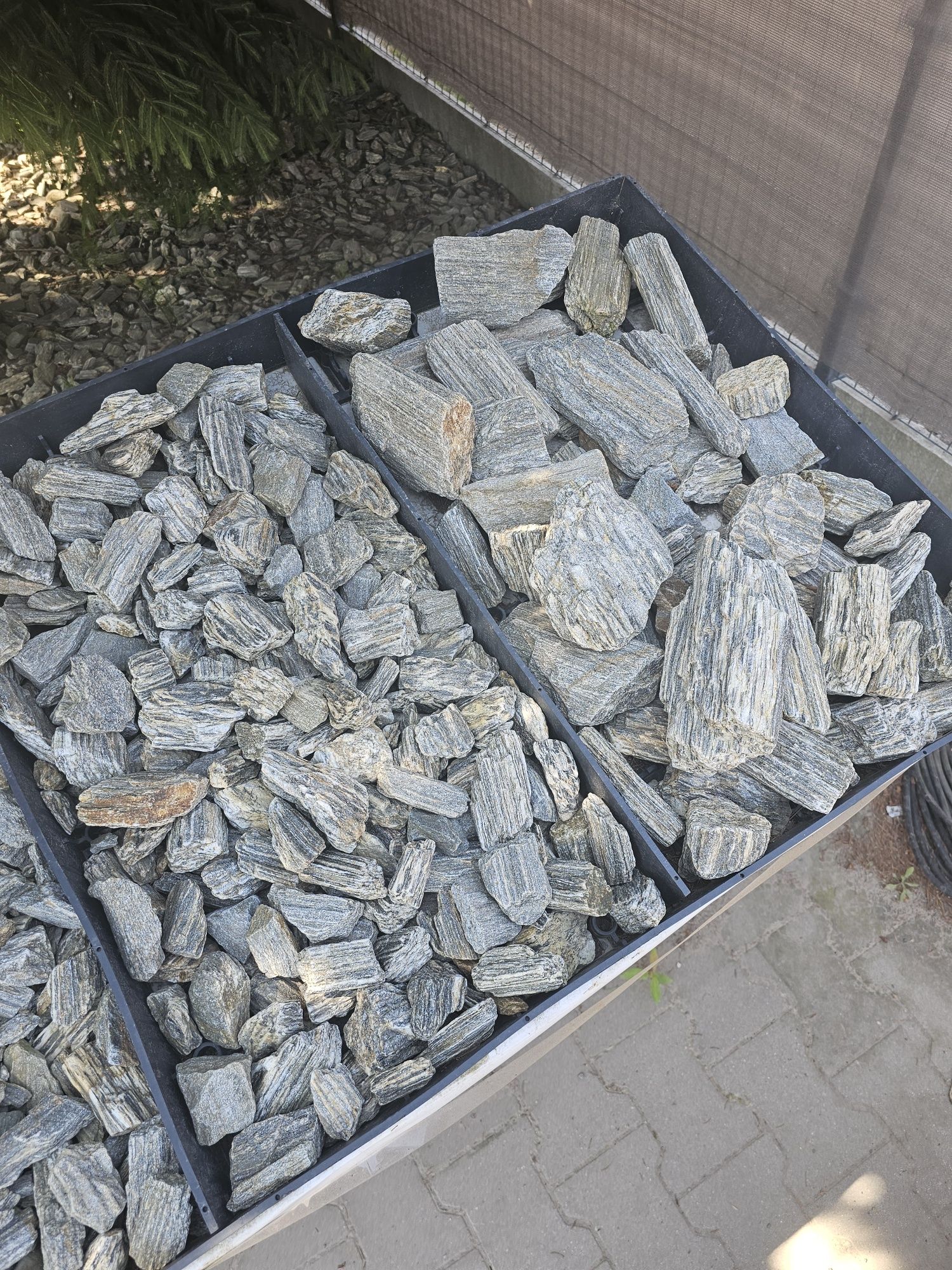 Granit grys granitowy, biały kamień, kora kamienna , kamień ogrodowy