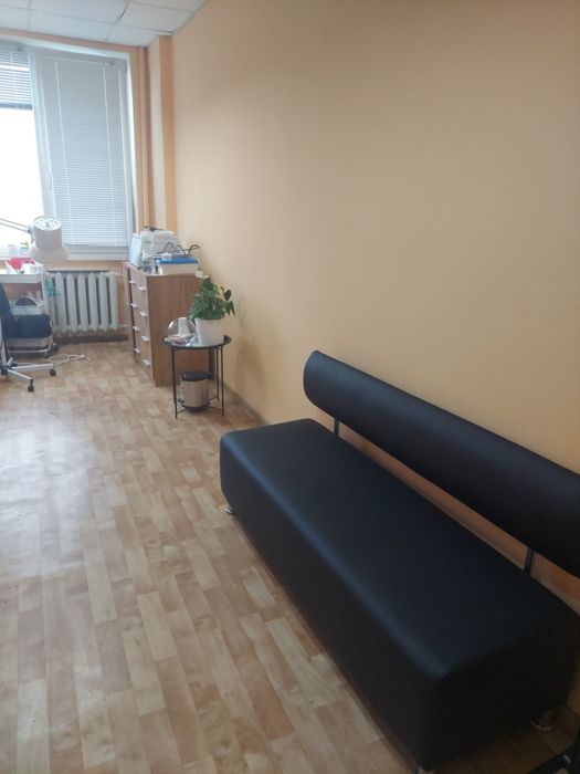 Продам диван для очікування 150 см стан новий