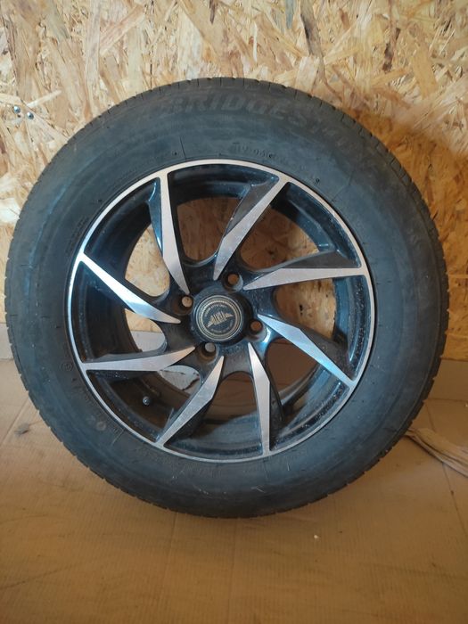 Комплект дисков с летней резиной