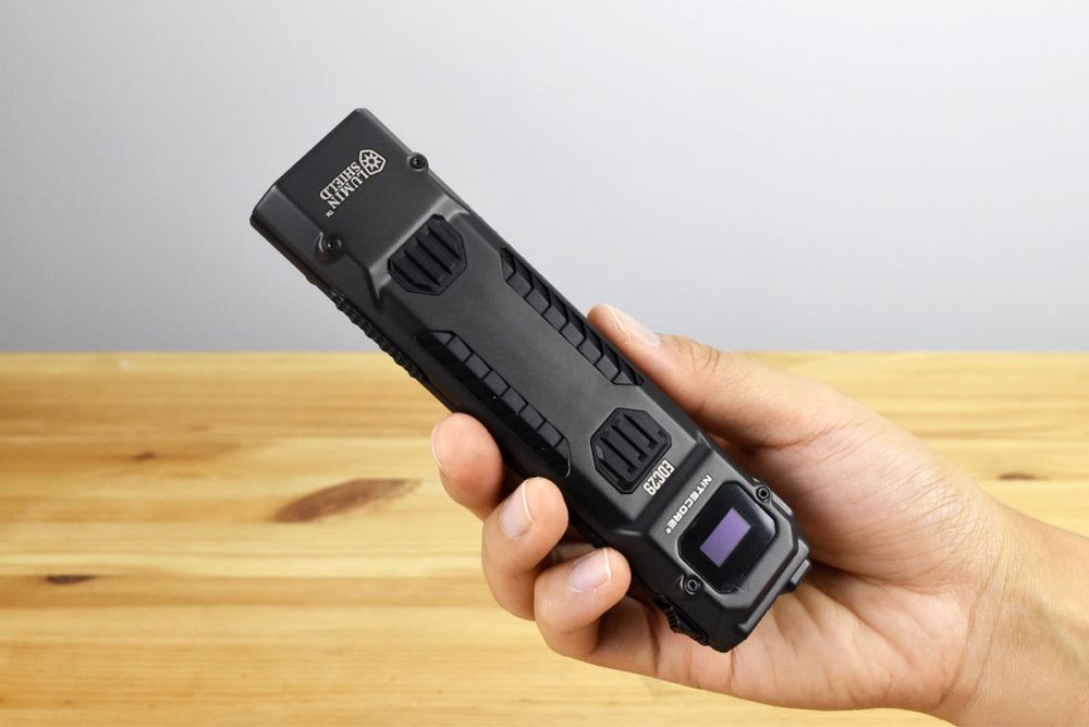 Nitecore EDC29 Надпотужний Кишеньковий Ліхтар (USB-C, OLED дисплей)