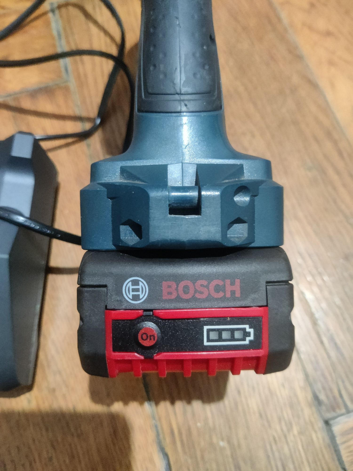 Аккумуляторная дрель-шуруповёрт Bosch GSR 1800 Li