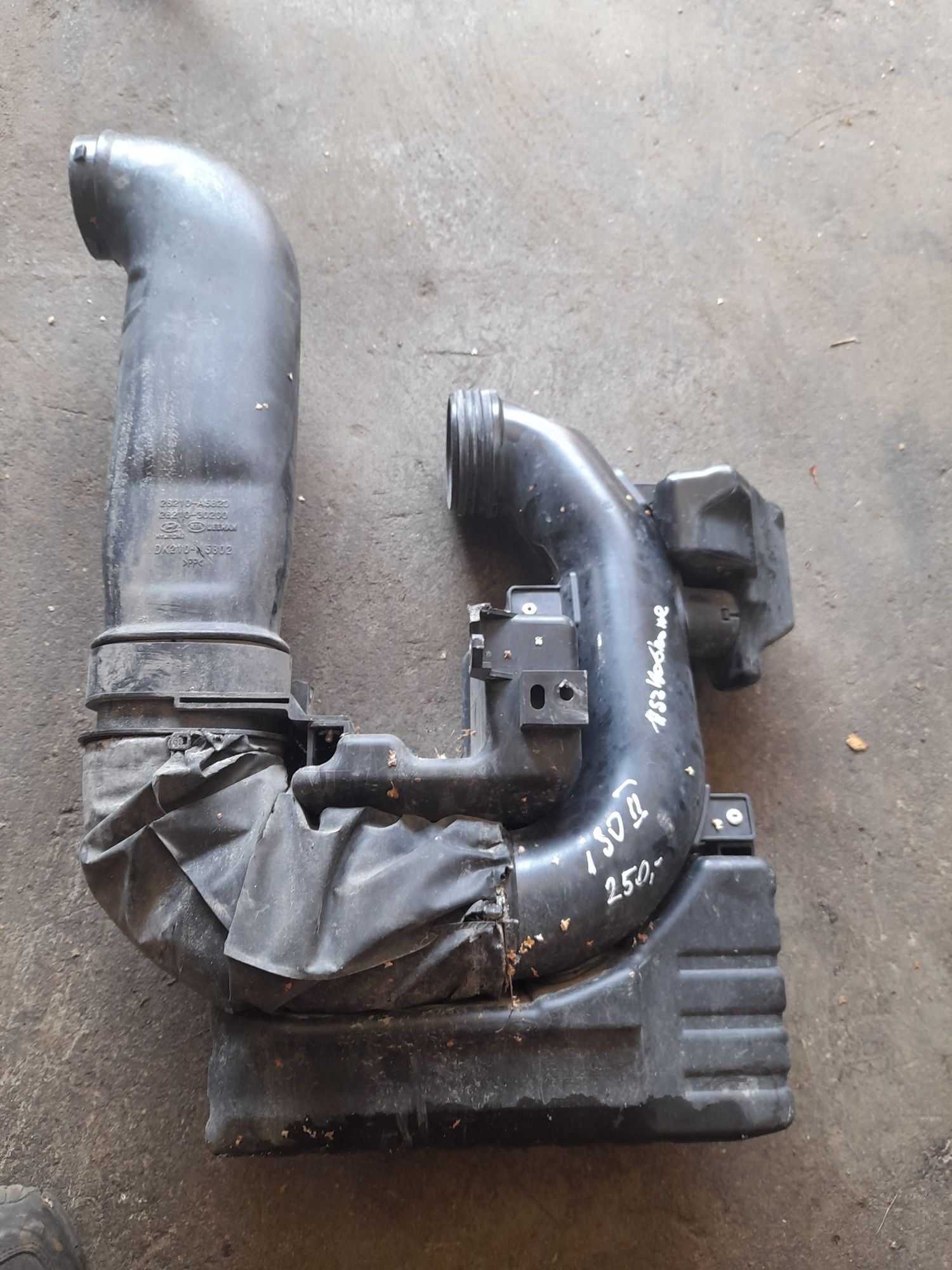 Rezonator powietrza Hyundai i30 II 11-17 1.6 crdi