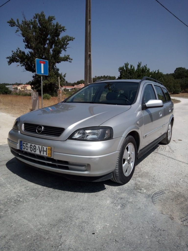 Opel astra 1.4 gasolina de 2003 com Ar condicionado