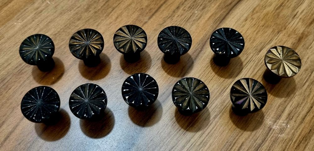 Zabytkowe aluminiowe uchwyty do szafek/szuflad