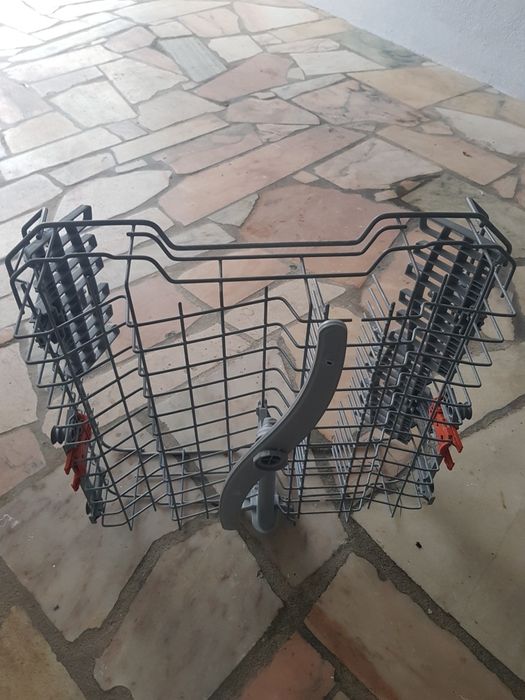 Cesto maquina lavar loiça Ariston