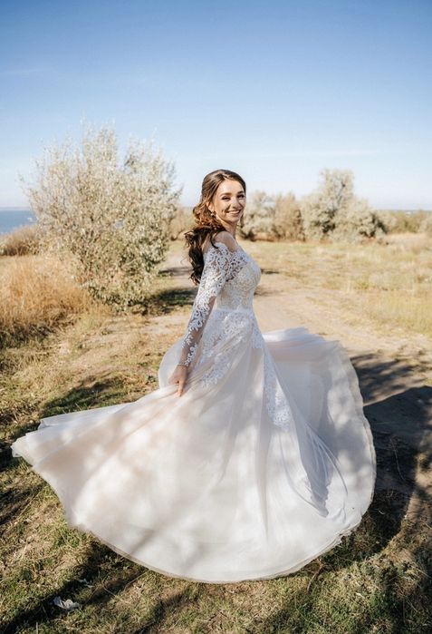 Весільна сукня 48р