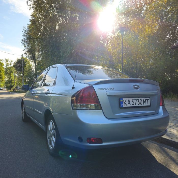 Продам  Kia Cerato в отличном состоянии.
