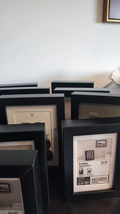 Conjunto lindíssimo composto por 13 molduras de fotografias