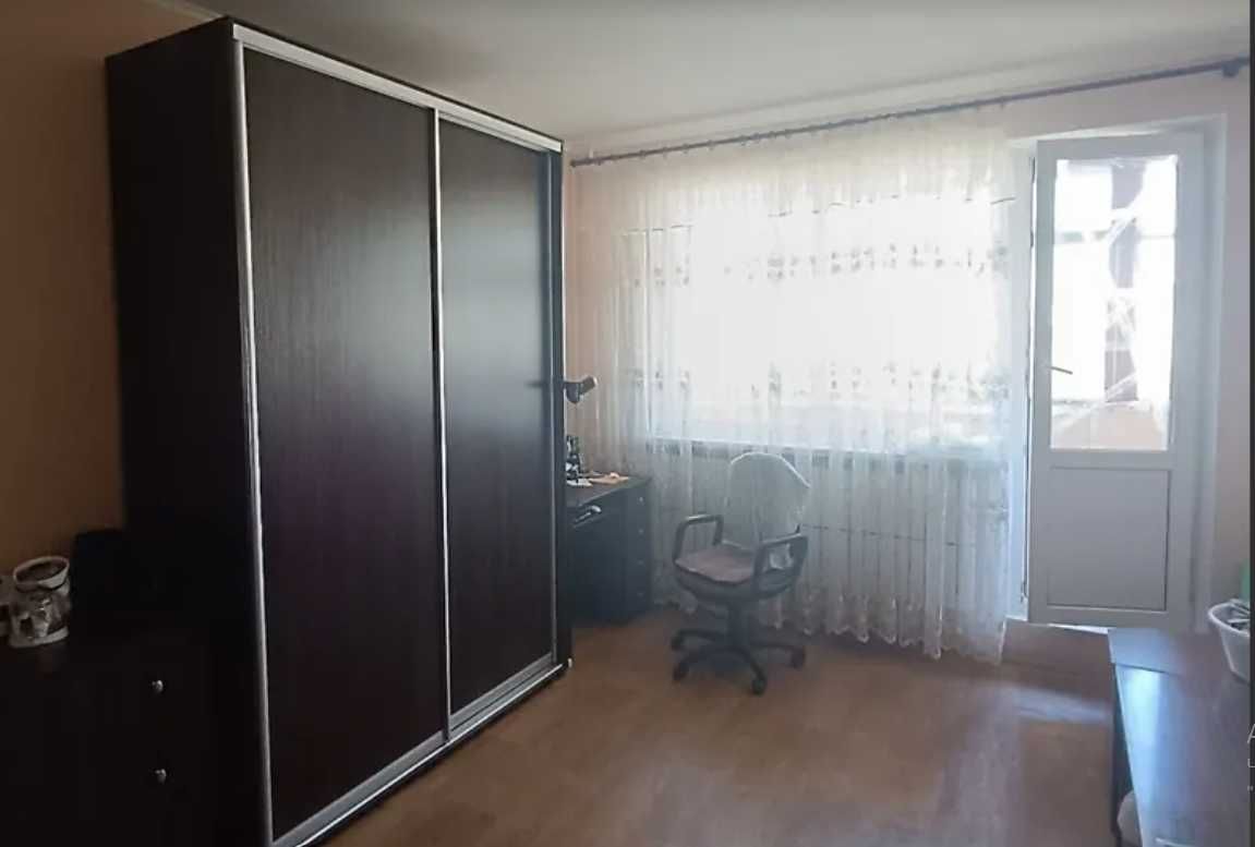 Продам 2 комн кв Улучшенной планировк Роганский ж/м метро Индустриа OA