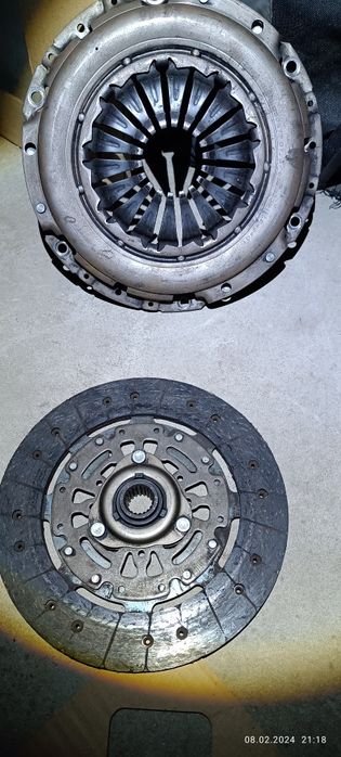 Продам комплект сцепление на Volvo v50 d 1,6 D2 2011 года