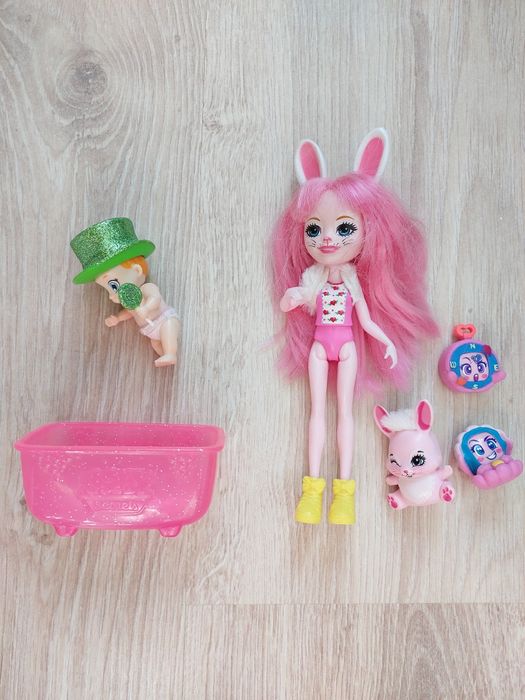 Enchantimals królik lalka bobas wanienka mix zabawki Moji pops