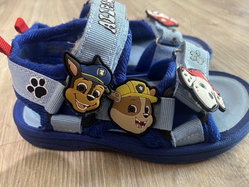 Аквашузи,сандалі New balance 26р.Сандалі щенячий патруль