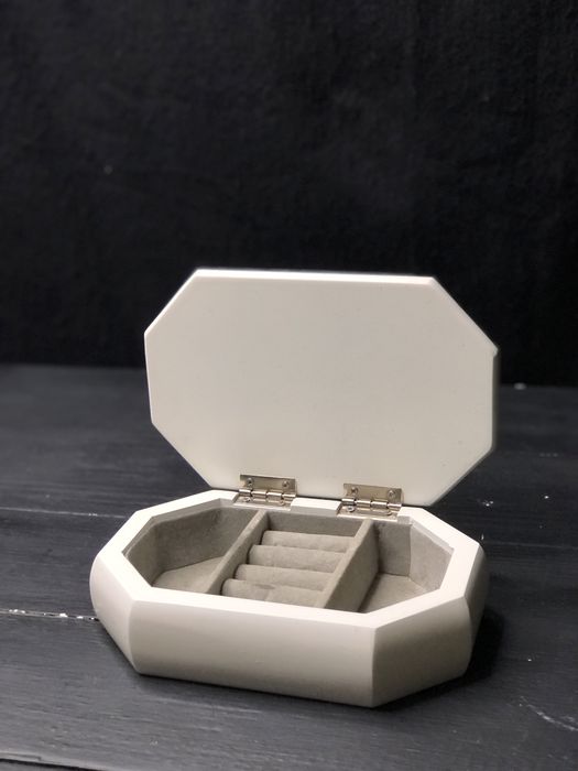 Скринька для прикрас