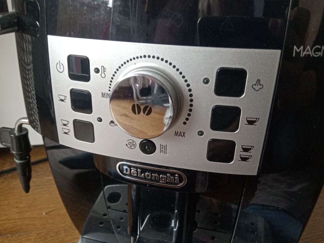 Ekspres do kawy DELONGHI Magnifica S