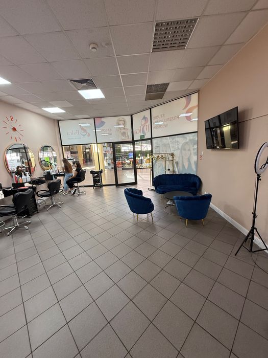 Odstąpię działający salon urody 63m2 Warszawa Praga
