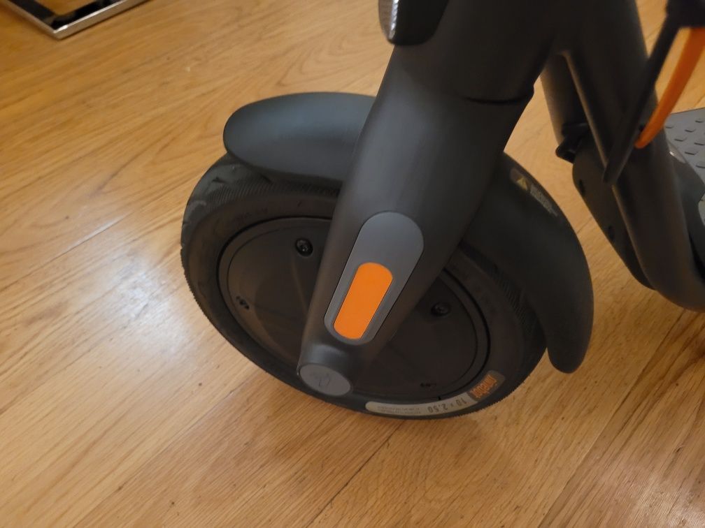 Trotinete Elétrica SEGWAY NINEBOT F30E