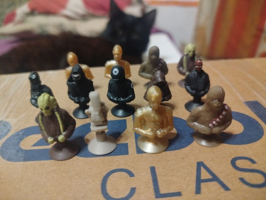 Стикези stikeez.смурфи.овочи .фрукти.зоряні війни.happi home