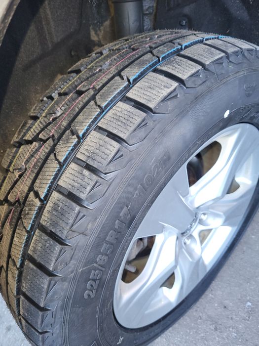 Тойота Рав4 гібрид