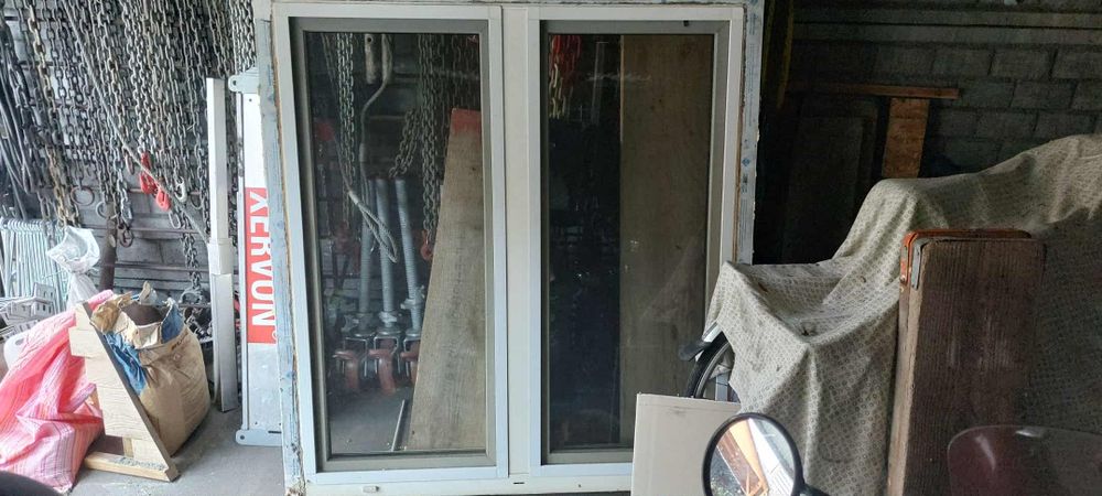 Okna 127x137 2 sztuki