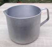 Kubek aluminiowy sygnowany, kwarta 1 litr PRL, retro