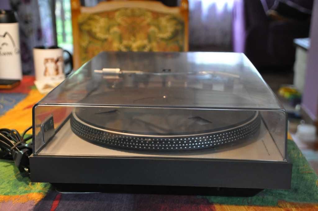 Gramofon CEC BD5200