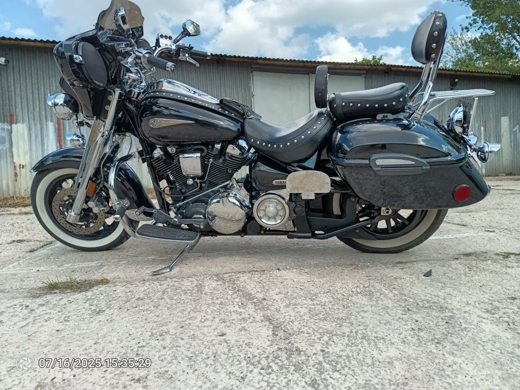 Road Star XV1700