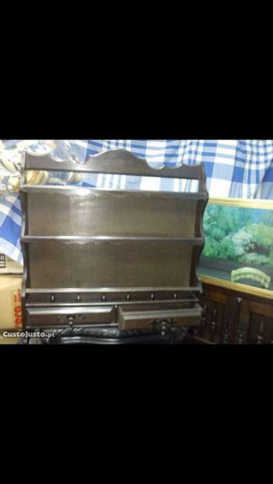 2 prateleiras em Mogno com gavetas(Preço das 2)