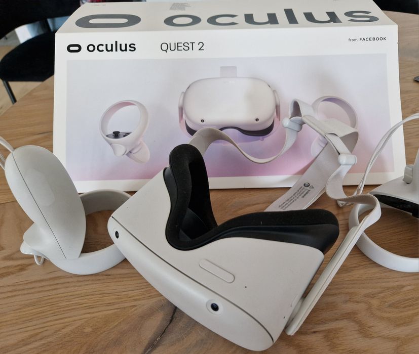Oculus quest 2, 256 GB,2 gry /Superhot, Beat Saber/
