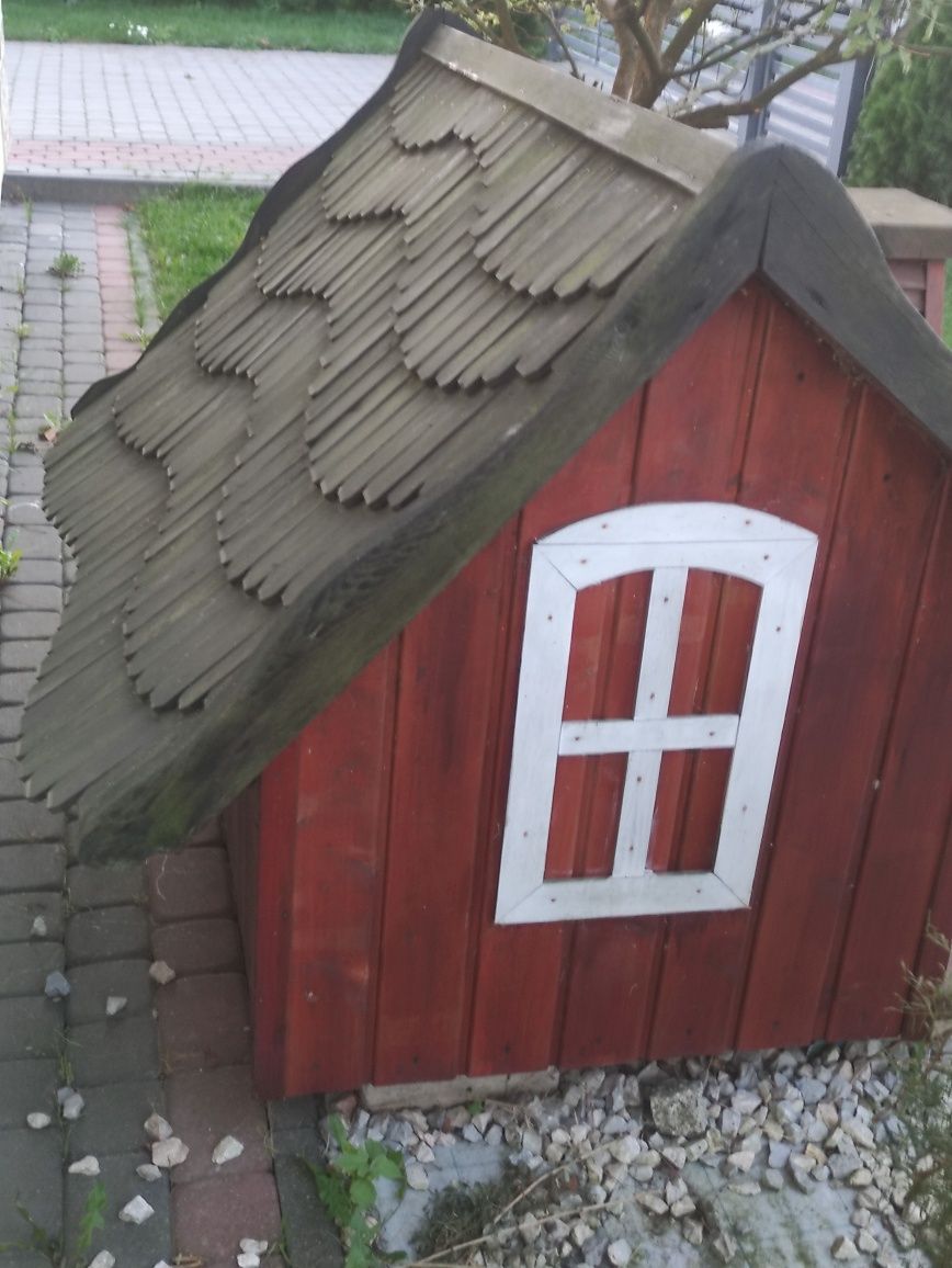 Buda dla psa drewniana piękna zdobiona