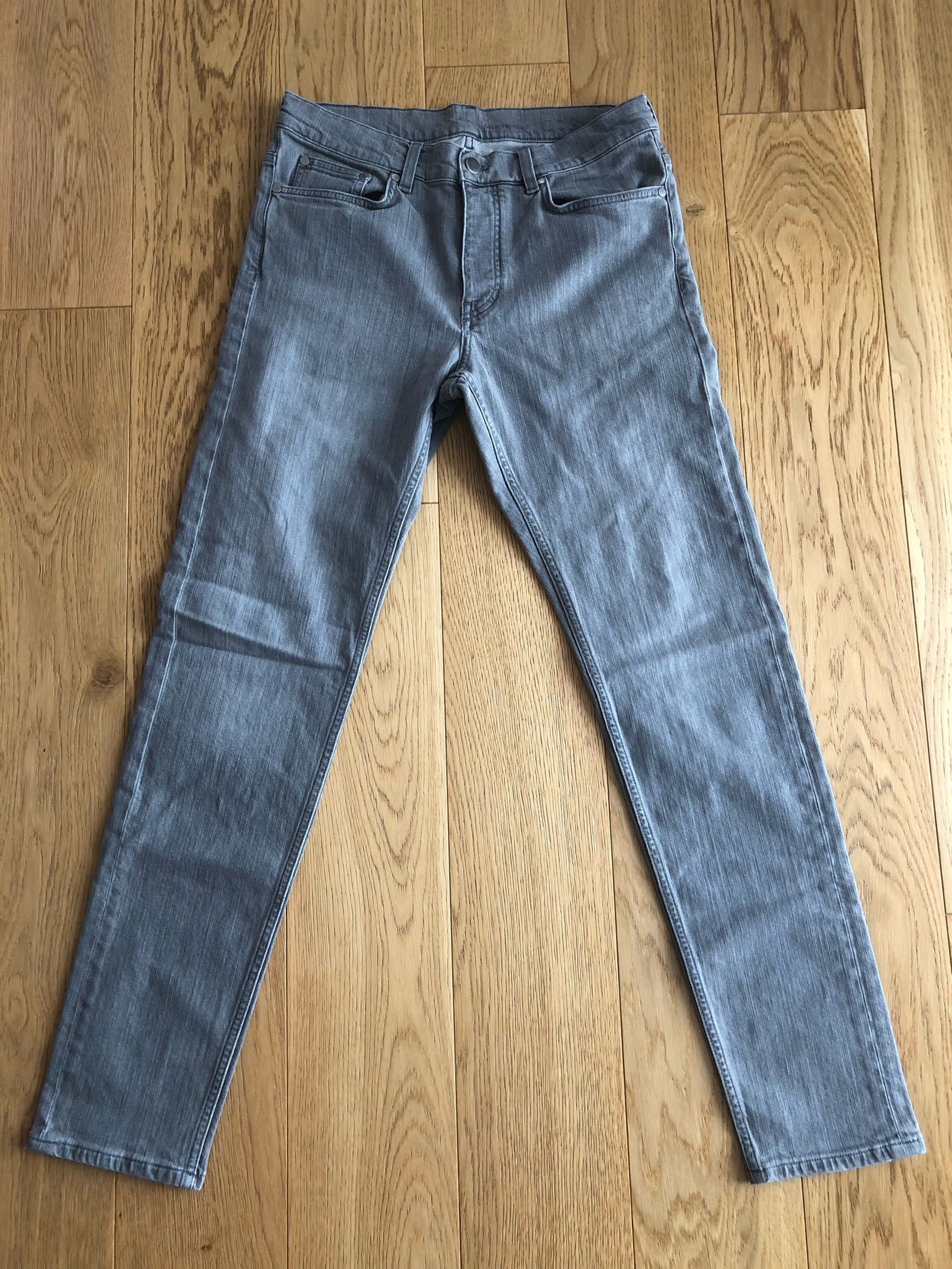 Szare jeansy (slim tapered), COS - rozmiar 30/32