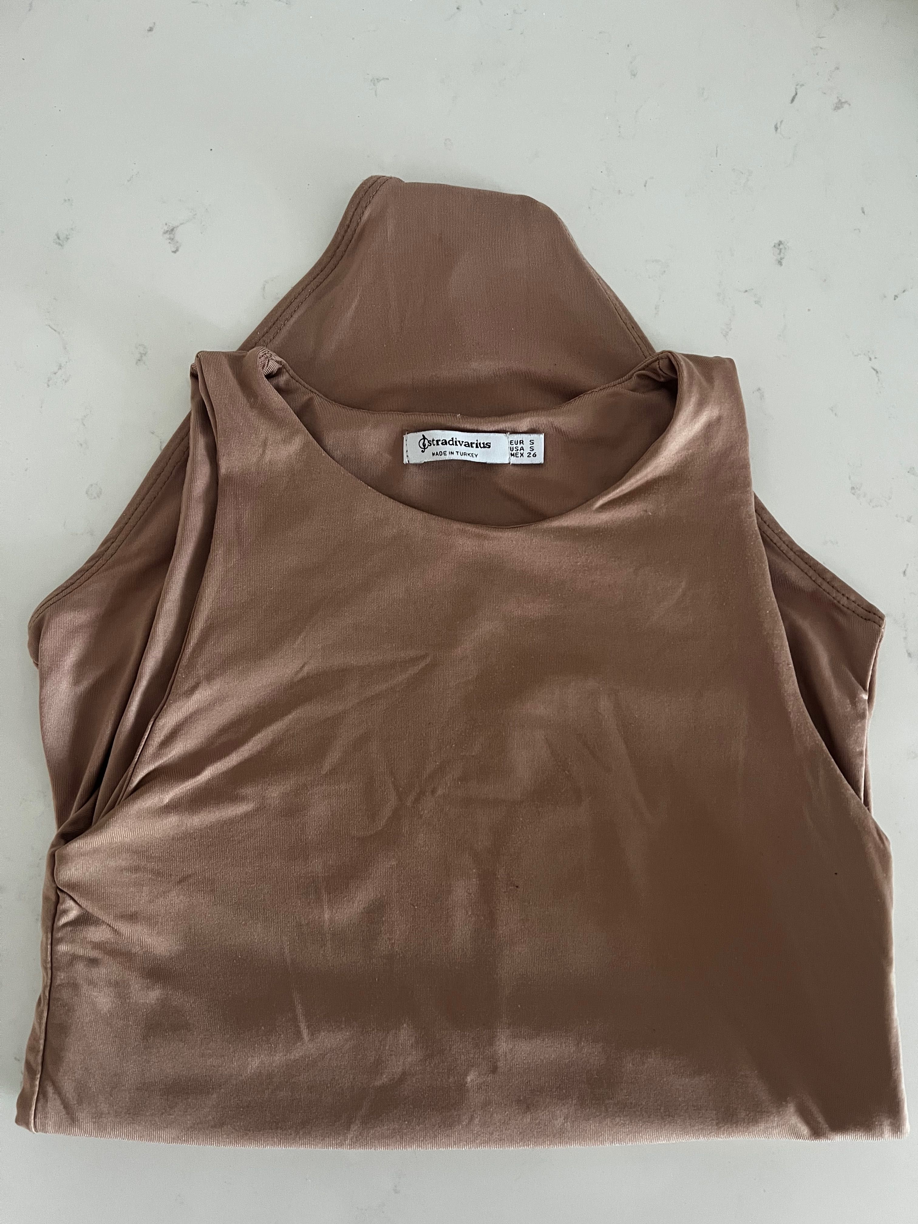 Body bege stradivarius