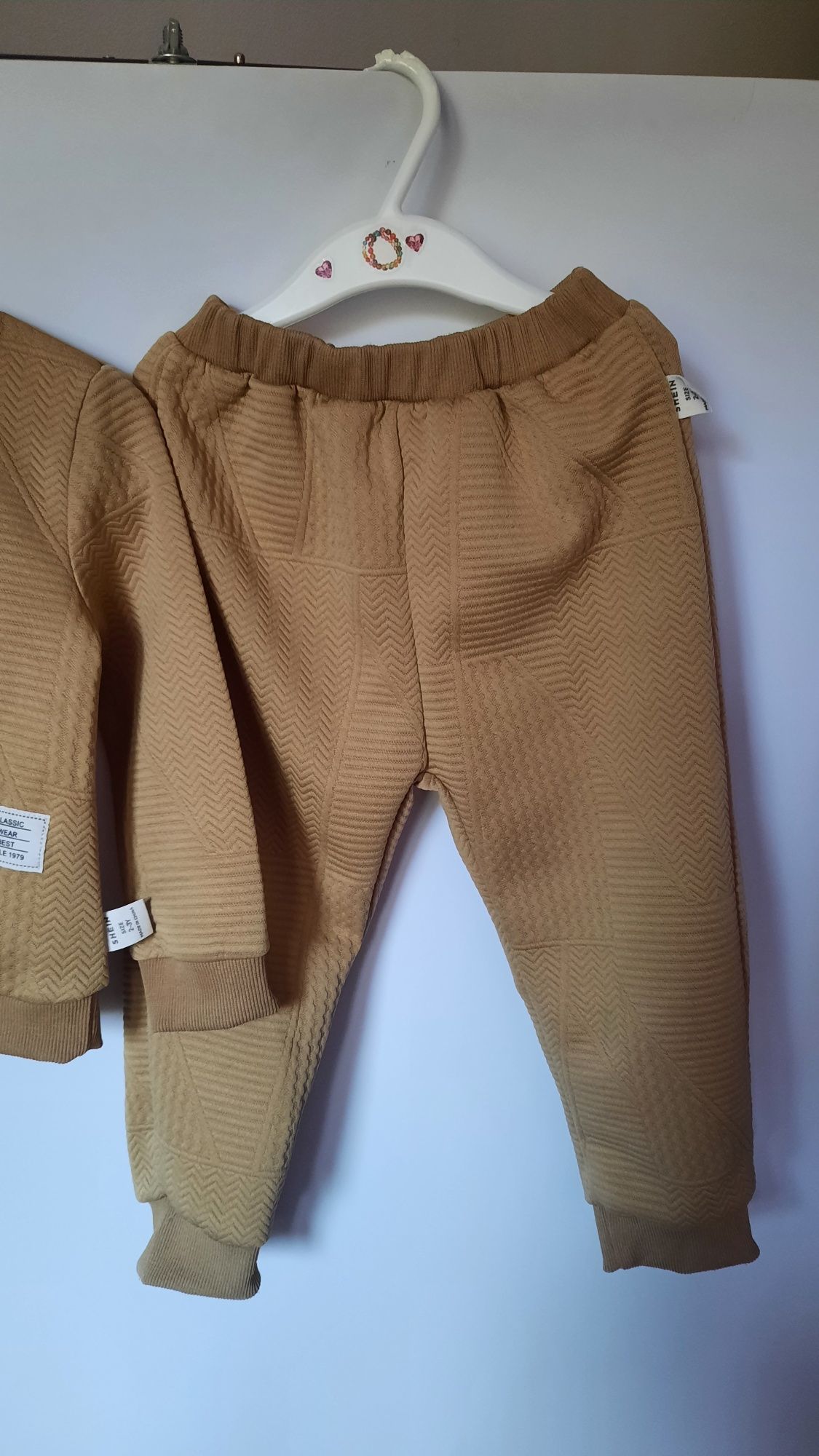 Shein  Dres dzieciecy rozmiar 92
Dres dziecięcy
 Rozmiar 92
Stan ideal