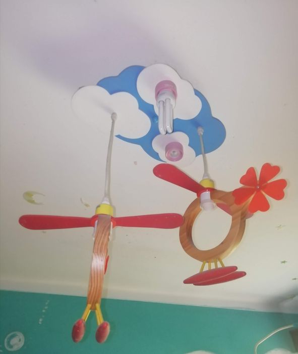 Candeeiro de quarto de criança