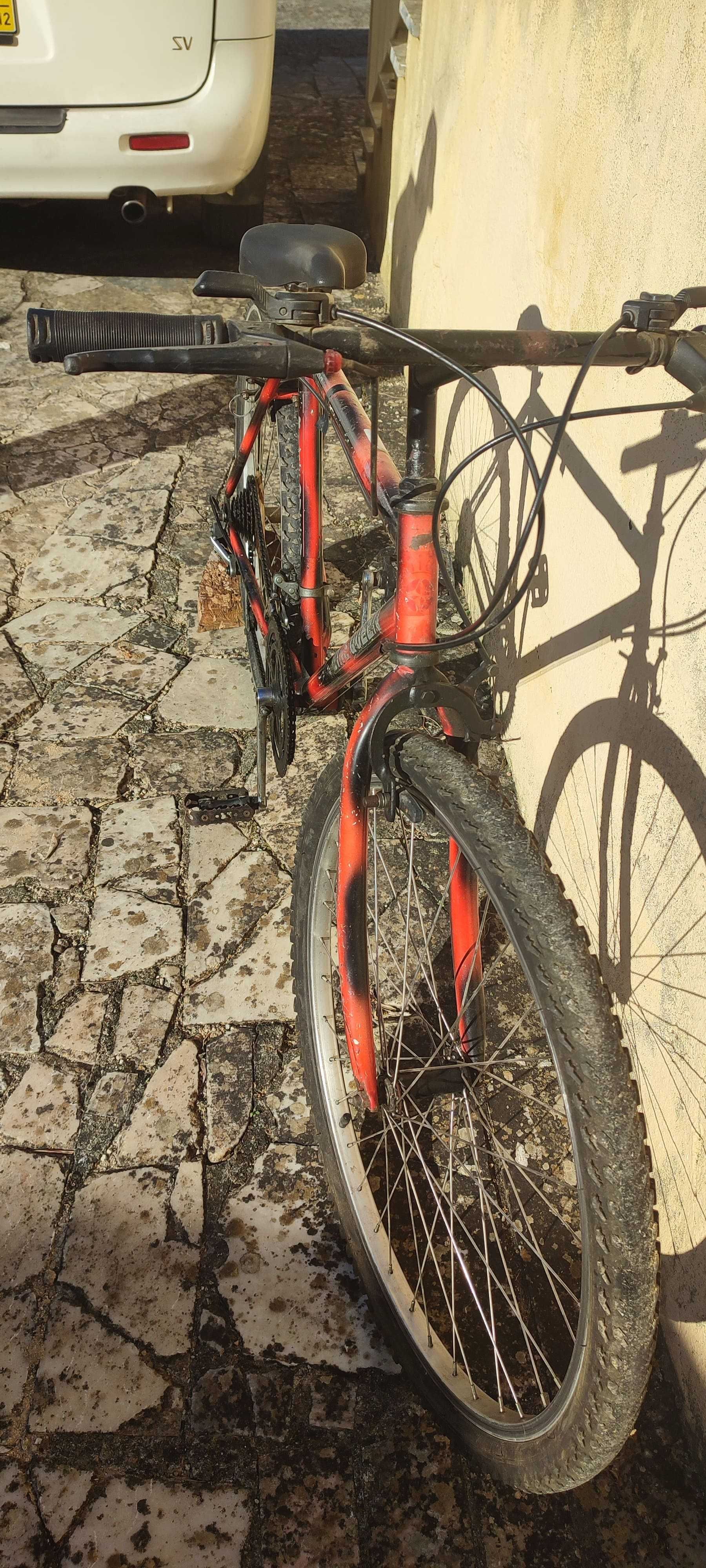 Bicicleta, rodas 26 polg., 12 mudanças Shimano
