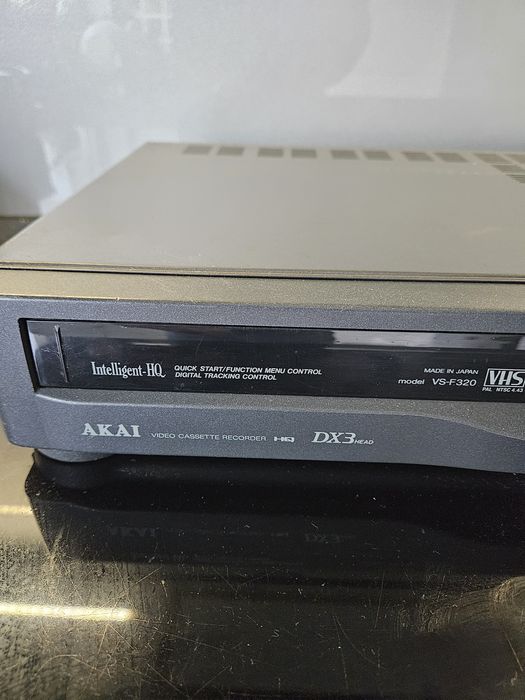 Magnetowid Akai VS-F320