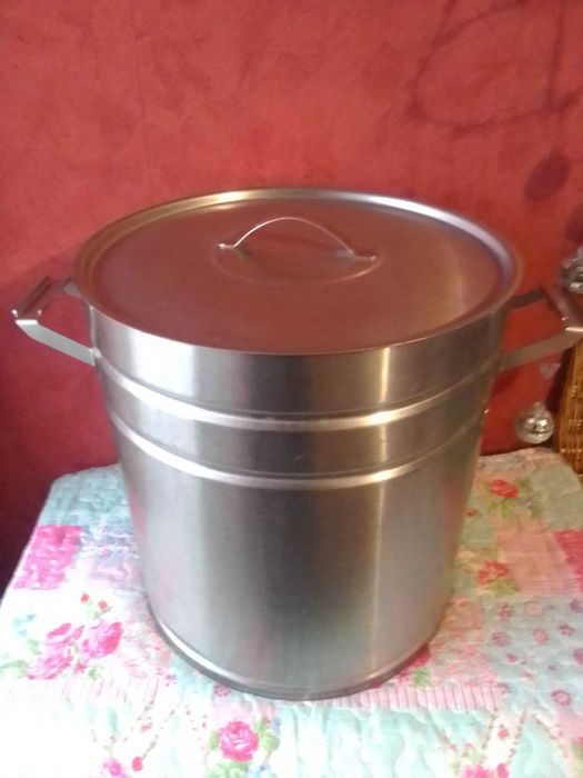 Кастрюля крепкая нержавейка бак 30 л