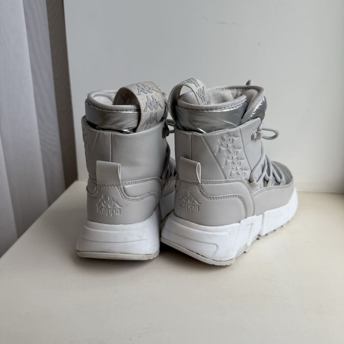 Зимове жіноче взуття kappa