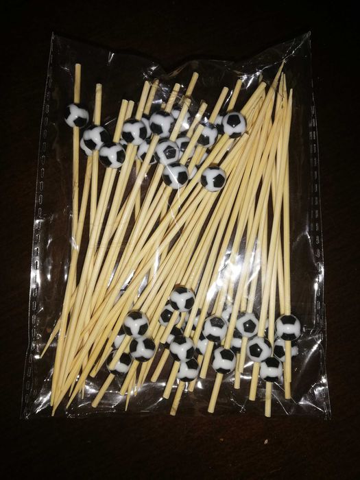 Artigo para festa palitos com bola de futebol