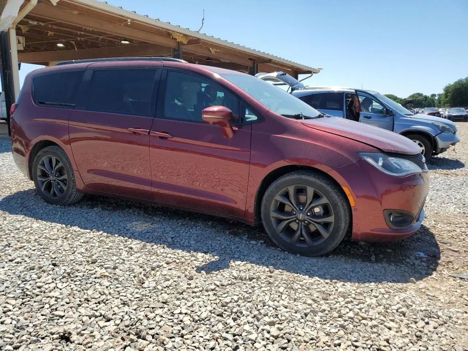 Chrysler Pacifica Limited S – idealny dla rodziny