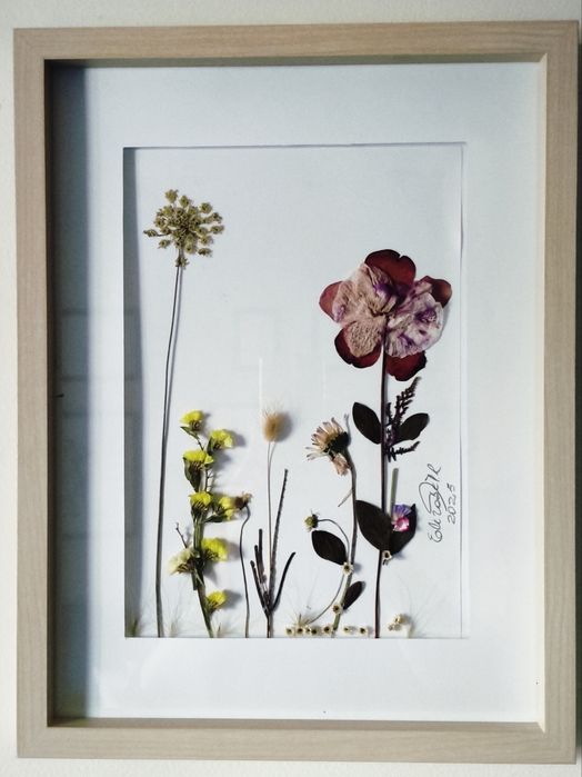 Quadros decorativos feitos a mão,  designs florais exclusivos.