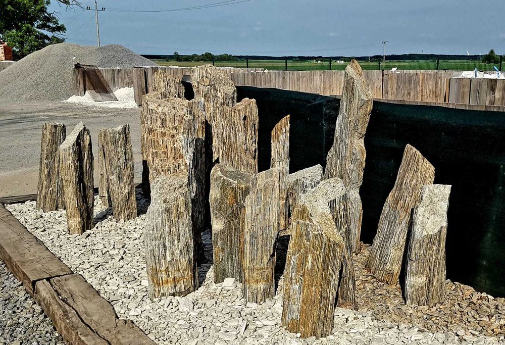 Szpilki gnejsowe, głazy, kamienie ozdobne  od 75cm - 1,40cm