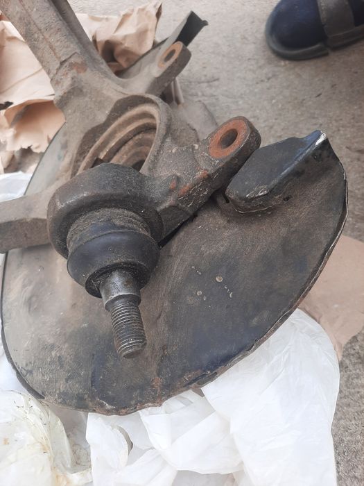 Поворотний кулак (цапфа) передній лівий Honda accord 7