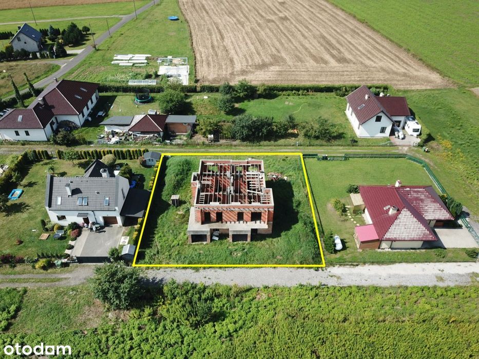 Dla inwestora - bliźniak w budowie