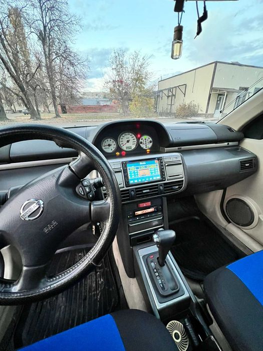 Nissan X-Trail 2003 2.0 Газ/Бенз Автомат